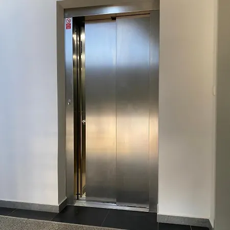 Perla Hradce * Hradec Králové