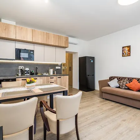Apartamento Perla Hradce *